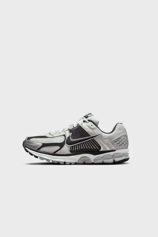Nike Zoom Vomero 5 Metallic Silver/Black FJ4151-004 sold by Nomad