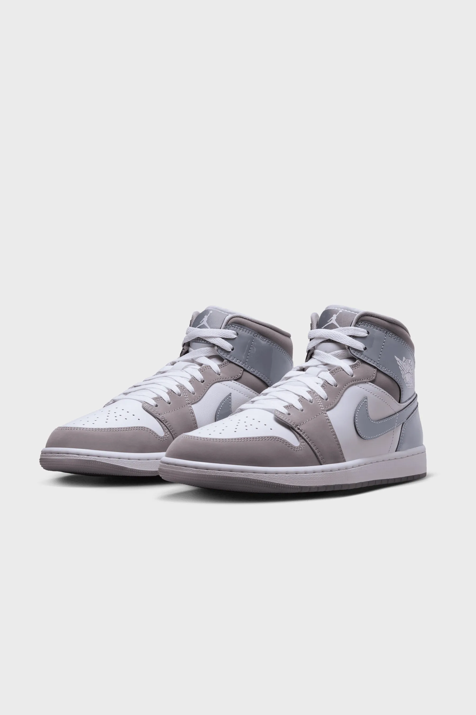 Air Jordan 1 Mid SE White/Medium Grey/Cool Grey HF3216-100 sold by Nomad product image thumbnail 3