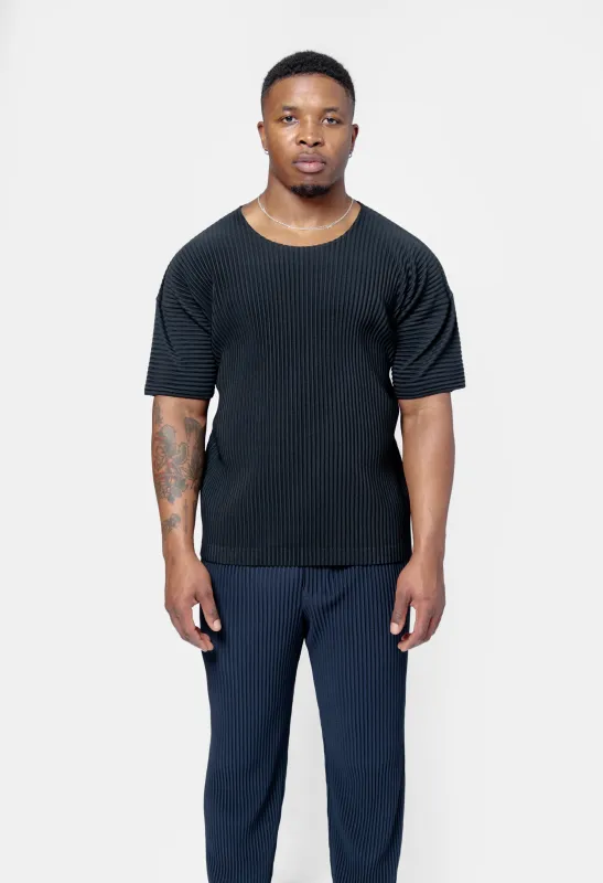 Basics Pleated T-Shirt Black HP57-JK520-15 made by Issey Miyake