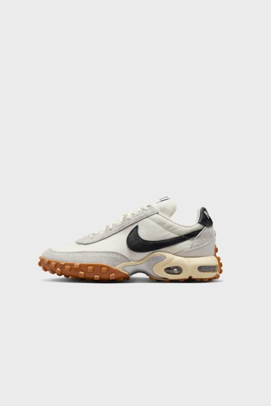 Nike Air Max Waffle SP 2 SAIL/BLACK-GUM MED BROWN-NEUTRAL GREY IB3656-100 sold by Nomad