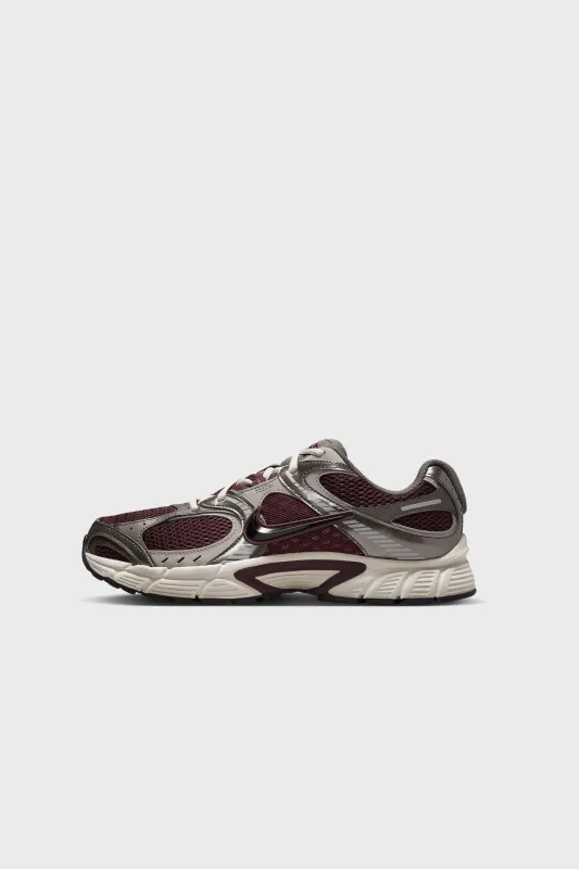 Nike V5 RNR BURGUNDY CRUSH/BLACK-COLLEGE GREY HJ5228-600 sold by Nomad