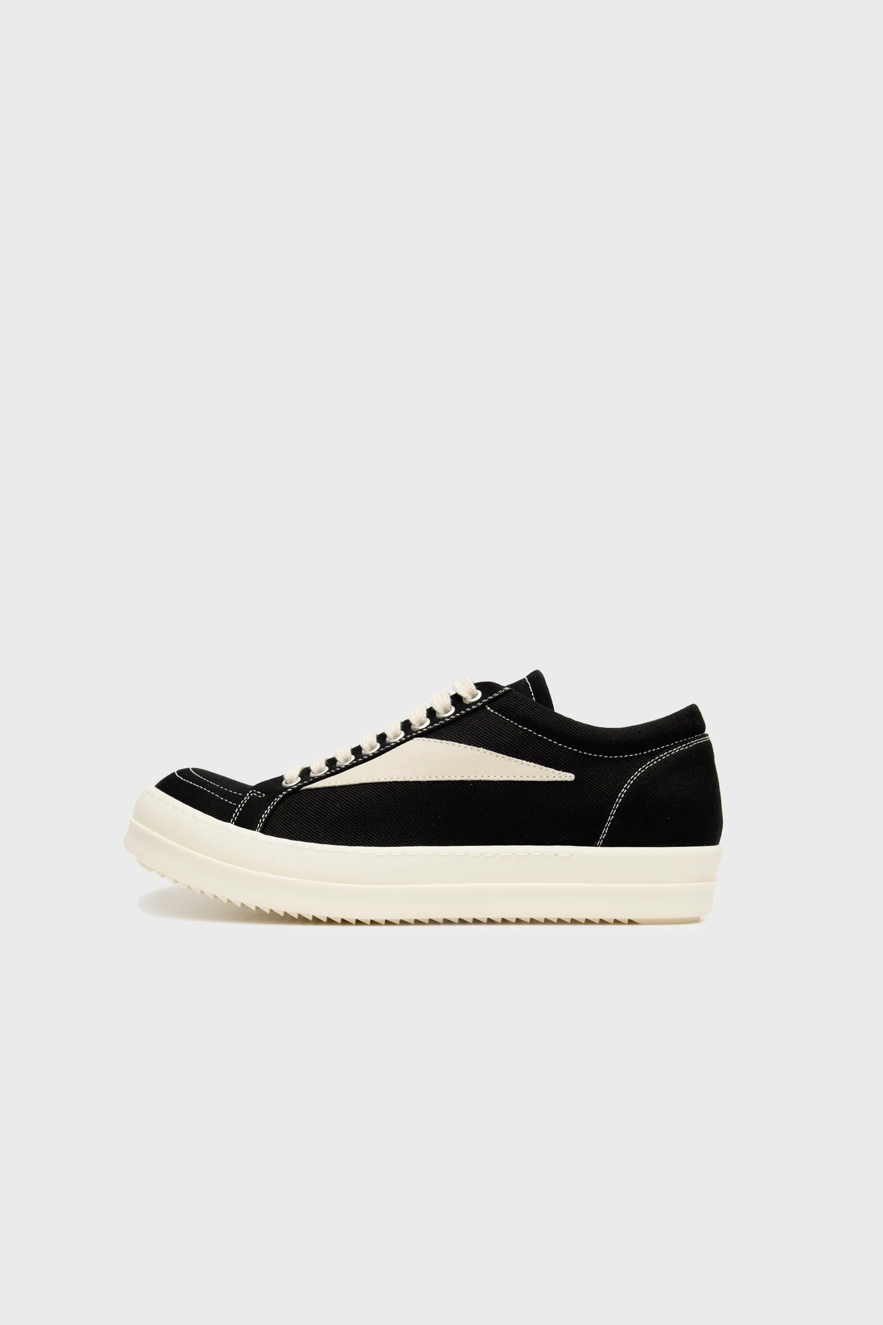 Vintage Sneaks Black/Milk/Milk DU02E7803 sold by Nomad