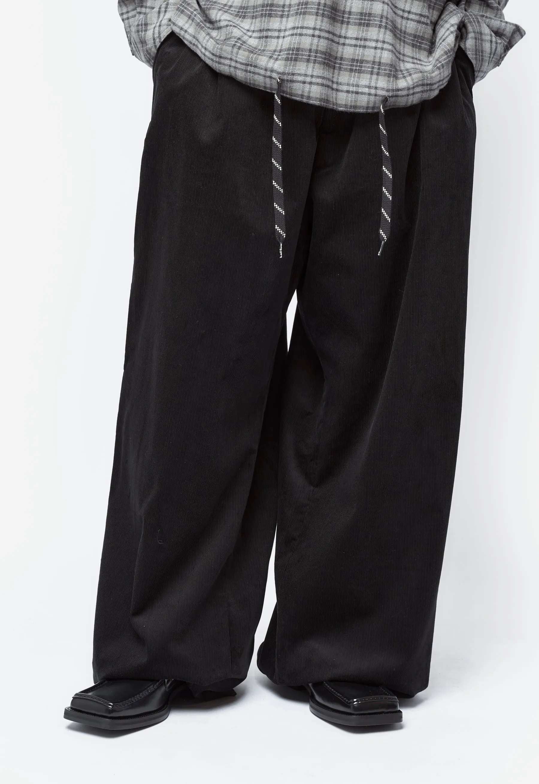 Extreme Wide Leg Tailored Trouser Black 853WP21001 sold by Nomad product image thumbnail 2