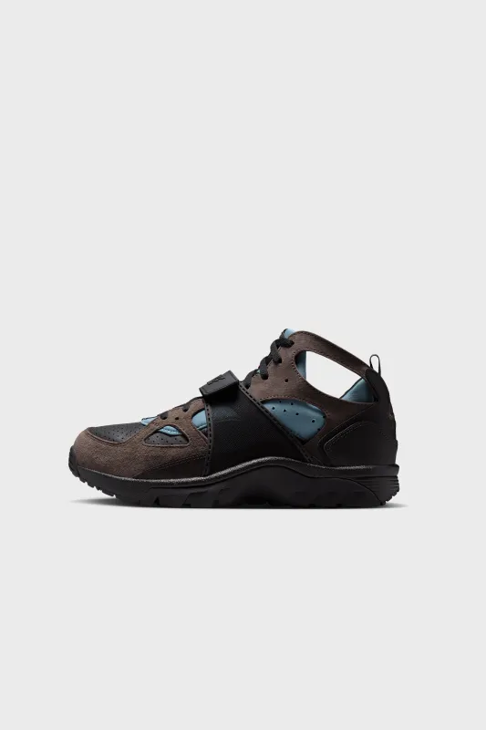 Nike Air Trainer Huarache BLACK/BAROQUE BROWN-SMOKEY BLUE IB0497-001 sold by Nomad