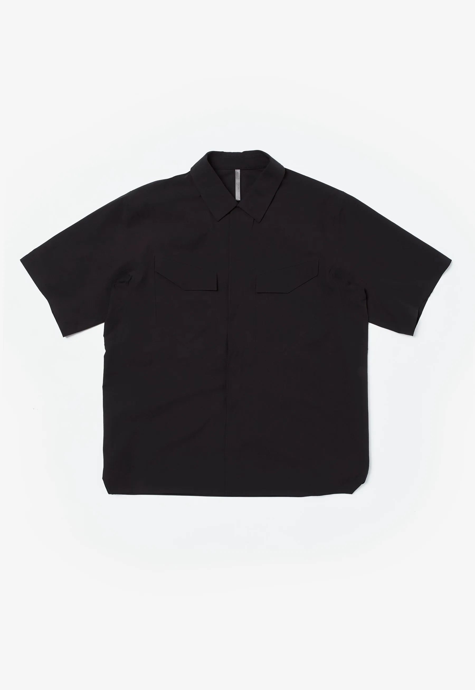 Field SS Shirt M Black X000009636 sold by Nomad