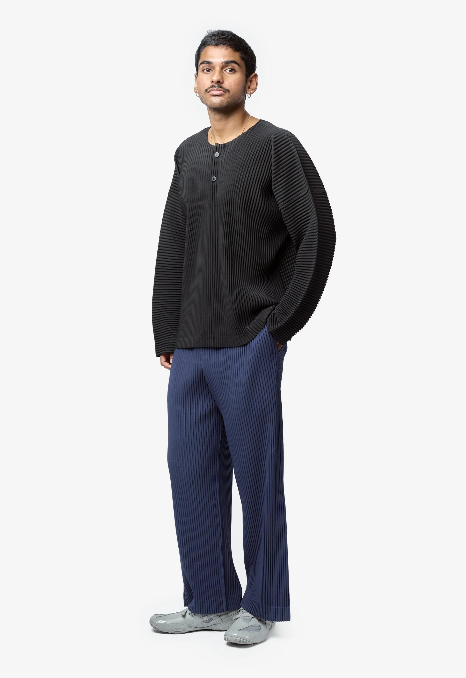 Tailored Pleats 1 Pant Manarola Boat Navy HP66-JF154-76 sold by Nomad product image thumbnail 4