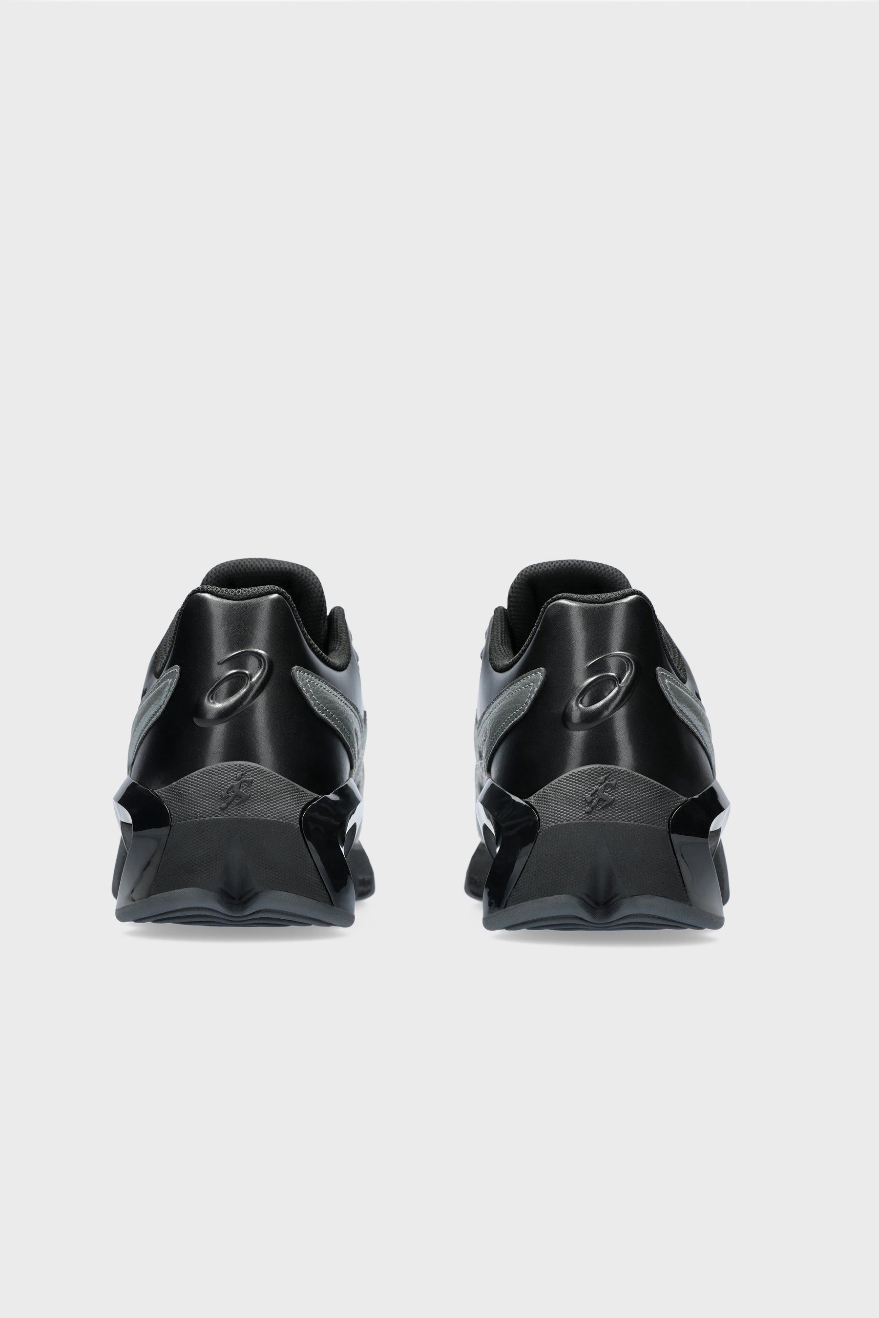 Novalis Gel-Teremoa Obsidian Black 1203A331-001 sold by Nomad product image thumbnail 4