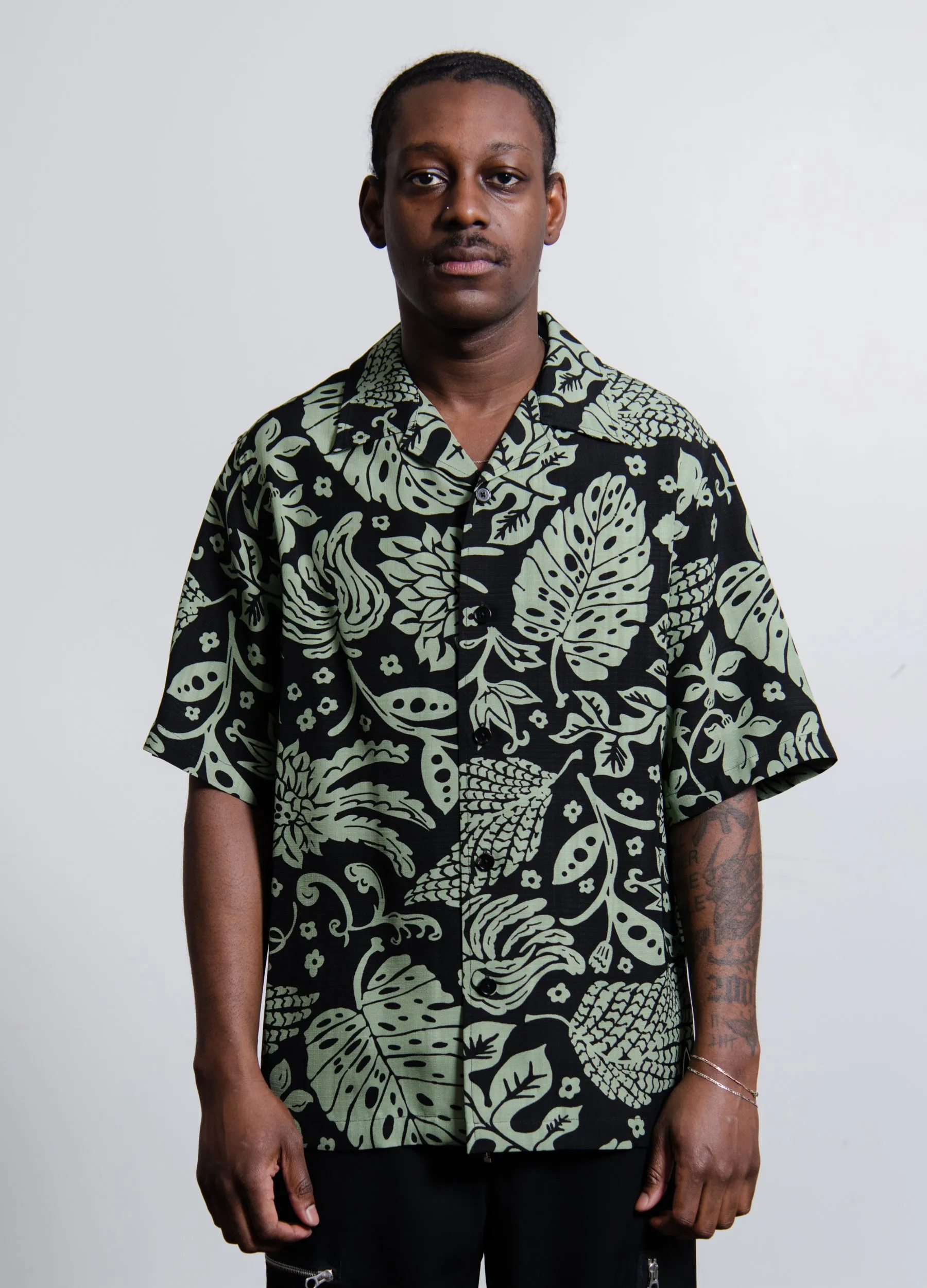 Hawaiian Flower Print Shirt Green JPUU601605 sold by Nomad