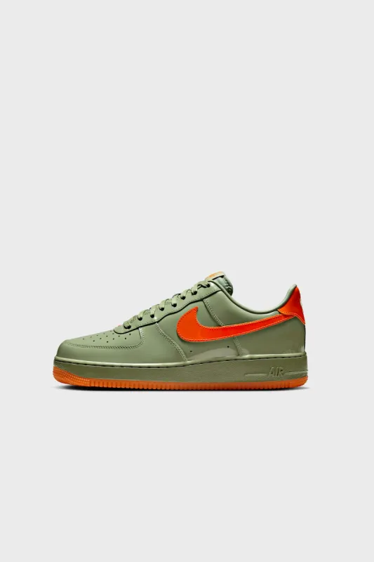 Air Force 1 '07 Premium Oil Green/Safety Orange-Platinum Tint HJ9118-386 sold by Nomad