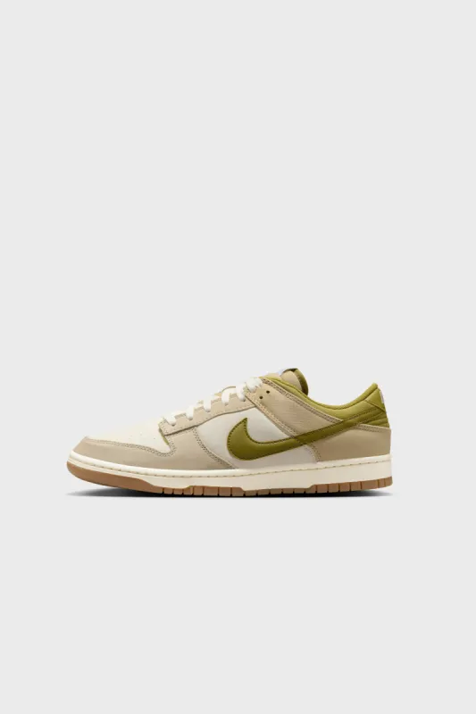 Dunk Low Sail/Pacific Moss-Cream II HF4262-133 sold by Nomad
