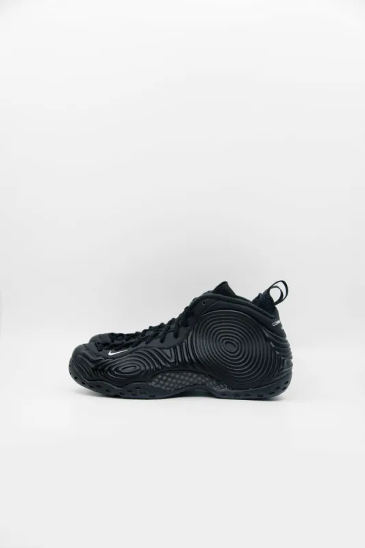 CDG Foamposite Black DJ7952-001 (LAUNCH PRODUCT) sold by Nomad