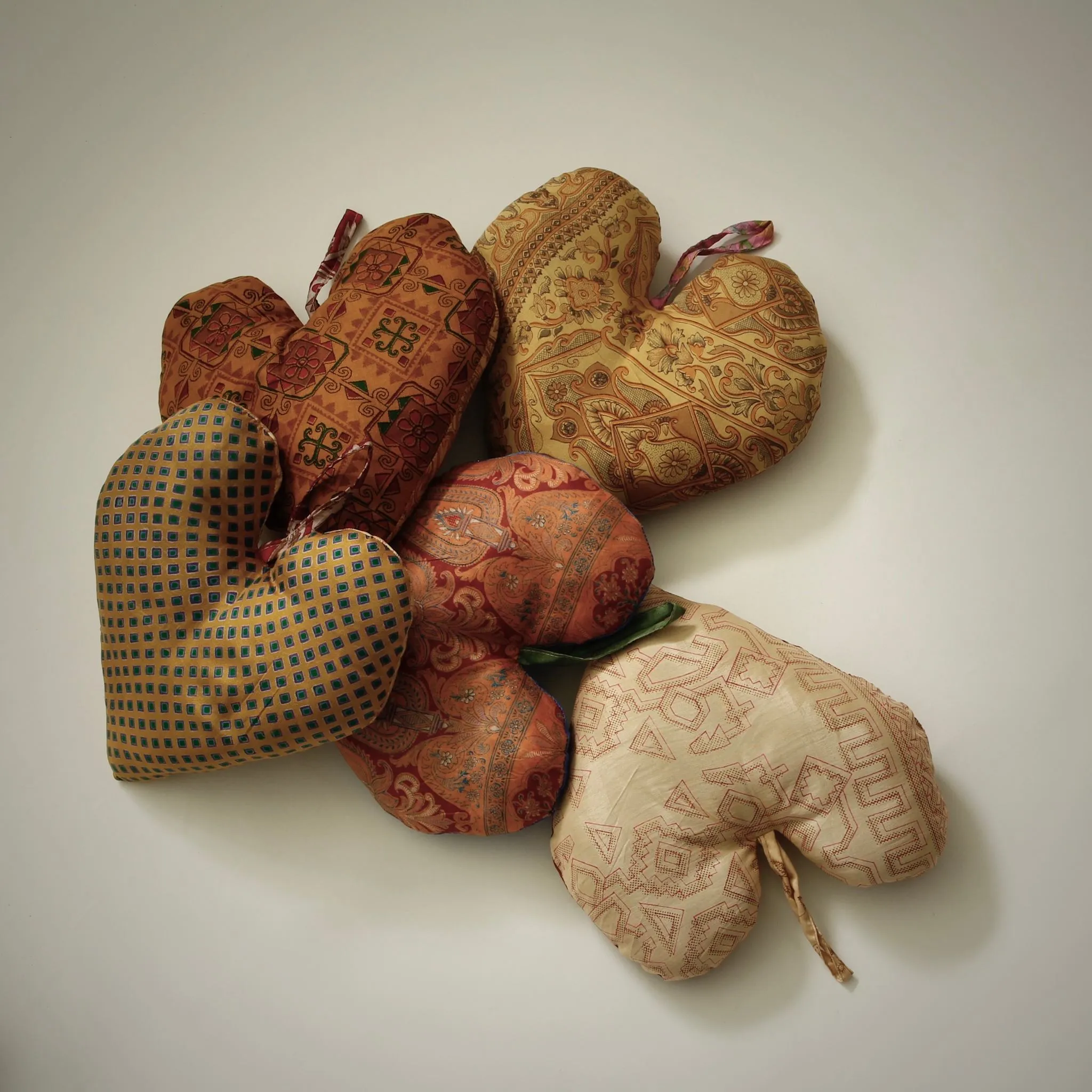 SUSTAIN vintage silk heart, medium sold by Nordstjerne product image thumbnail 3