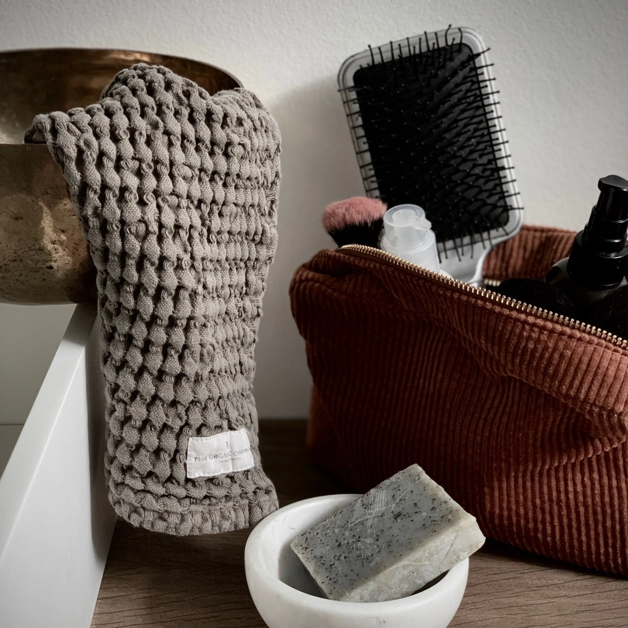 corduroy small pouch, caramel sold by Nordstjerne product image thumbnail 2