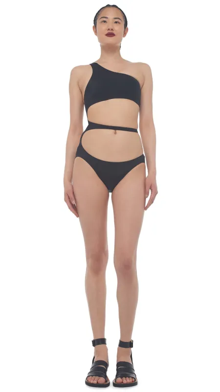 E MIO sold by Norma Kamali