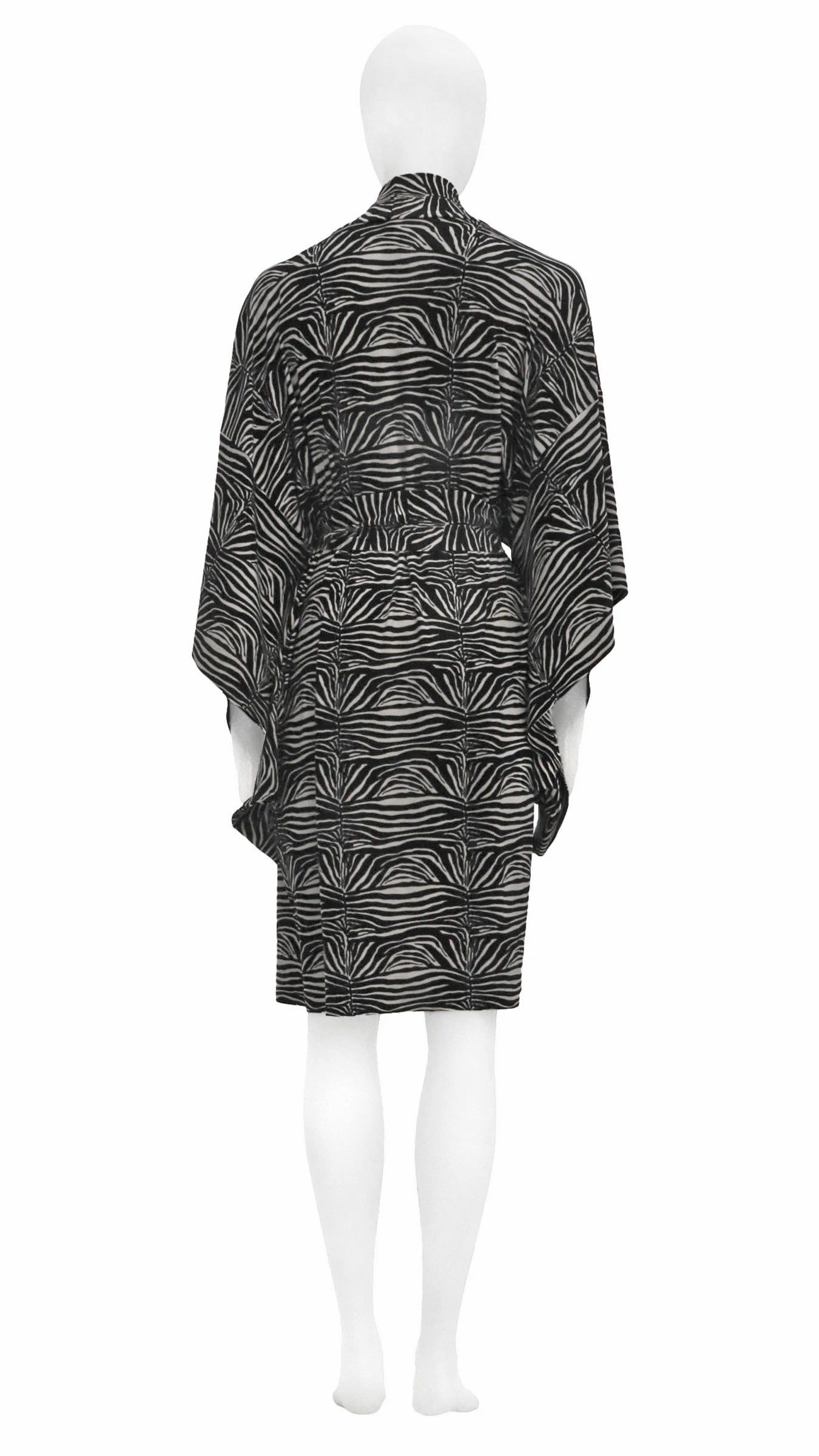 ROBE TO KNEE sold by Norma Kamali product image thumbnail 3