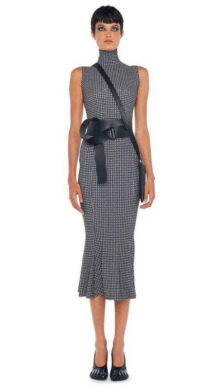 SLEEVELESS TURTLE FISHTAIL DRESS made by Norma Kamali