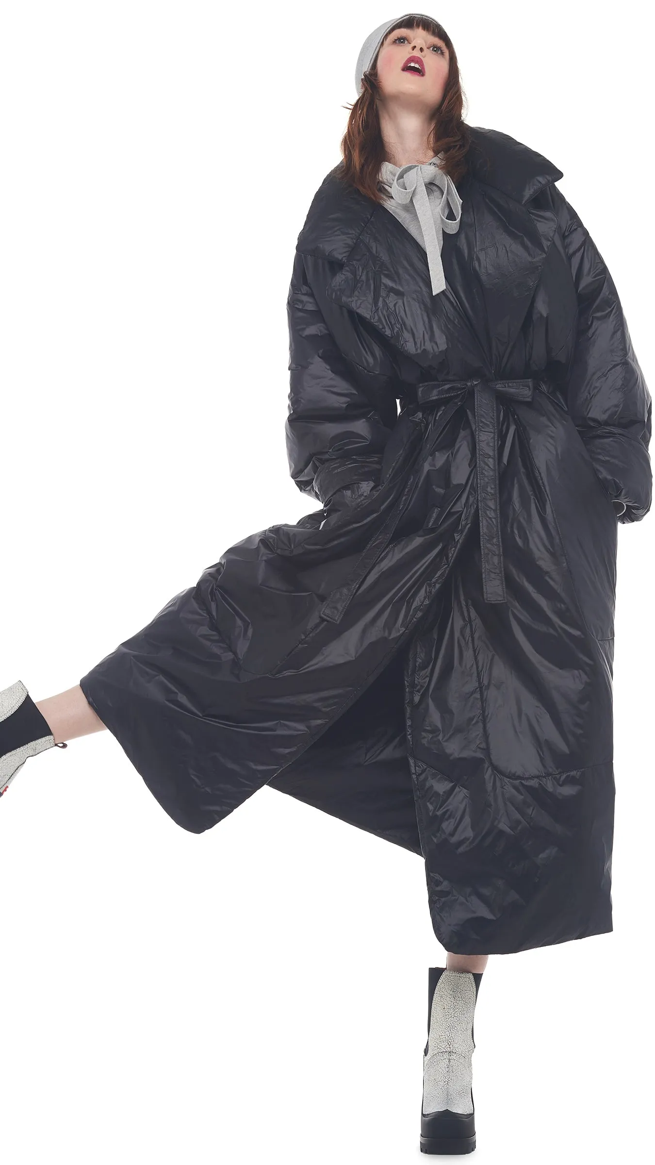 OVERSIZED SLEEPING BAG COAT sold by Norma Kamali product image thumbnail 4