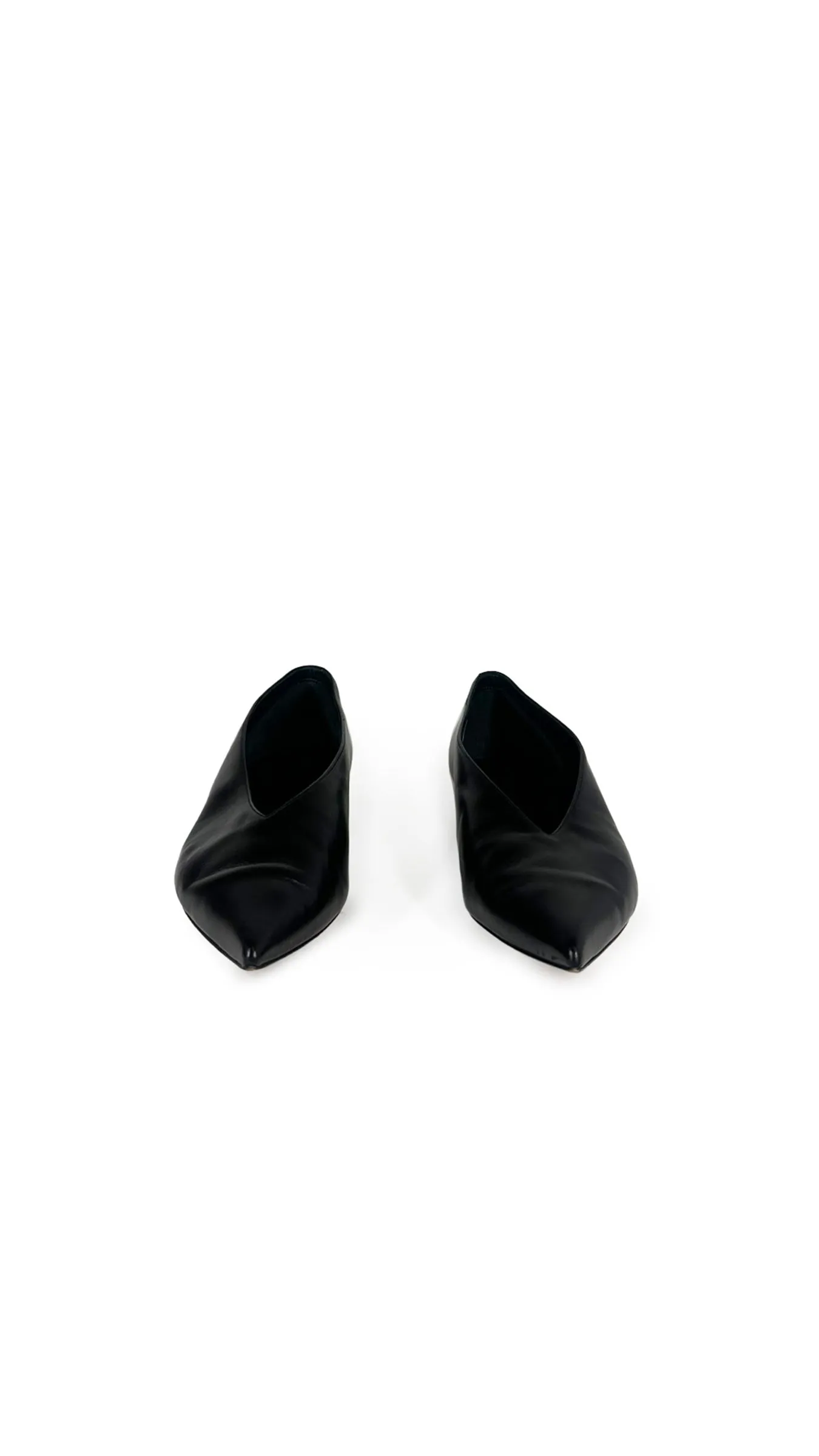 CELINE BLACK LEATHER V NECK BALLET FLATS sold by Norma Kamali