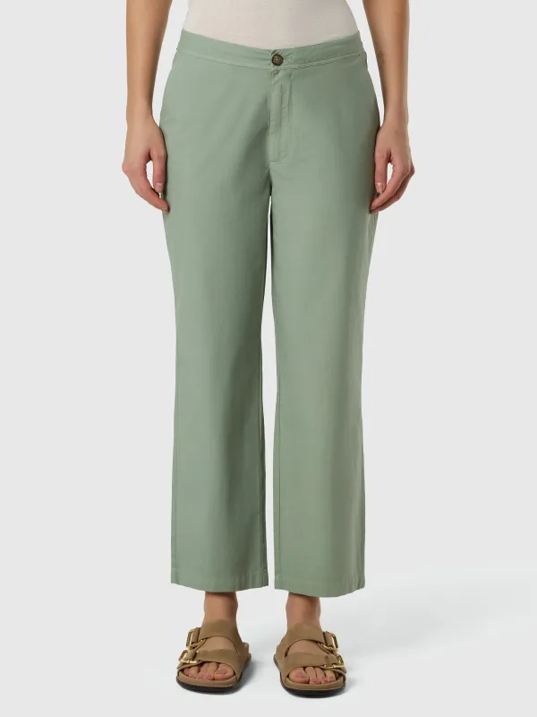 Straight-leg chinos made by North Sails