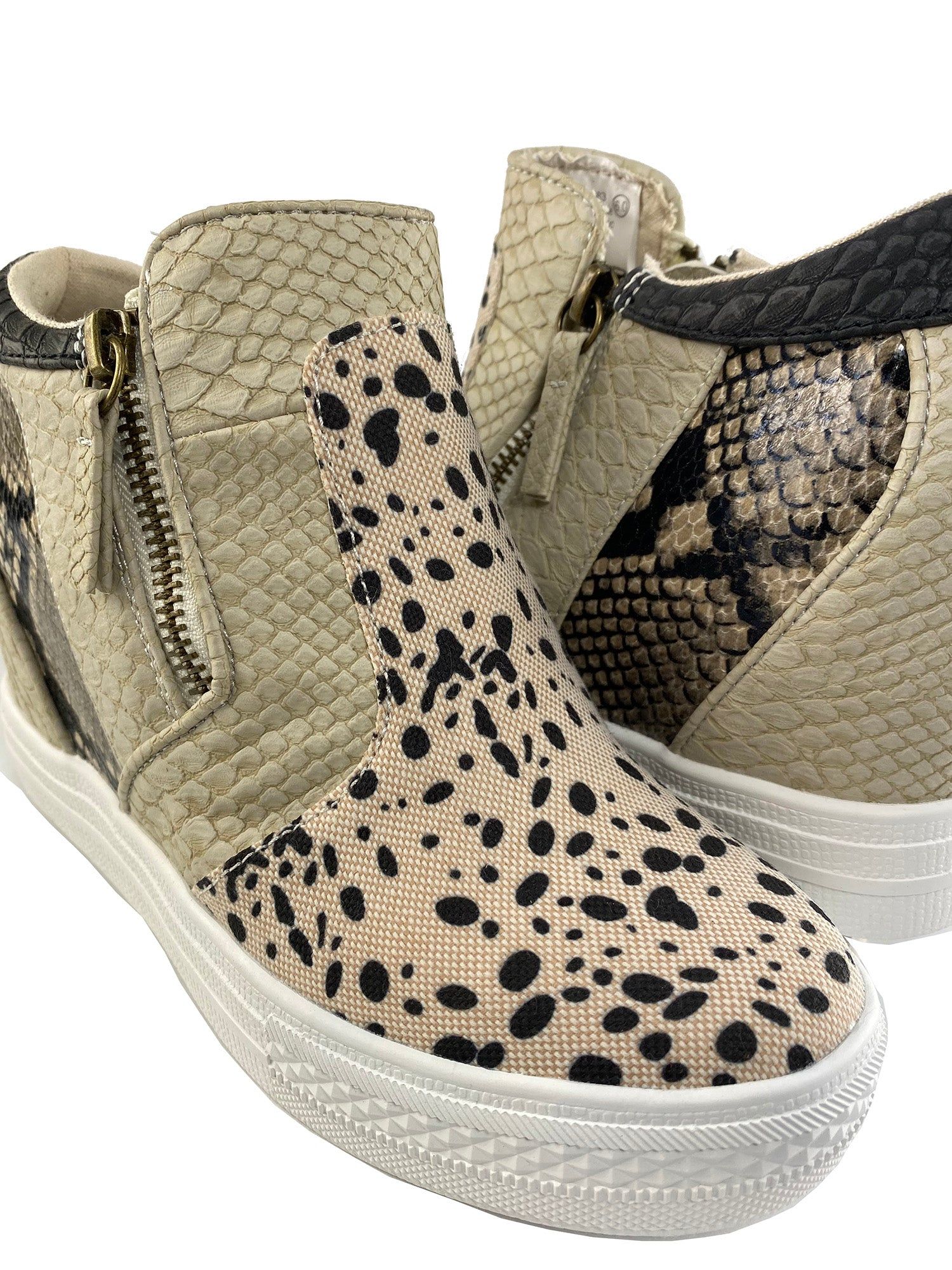 Tinaya _ Off White Sneaker Wedge sold by Not Rated product image thumbnail 4