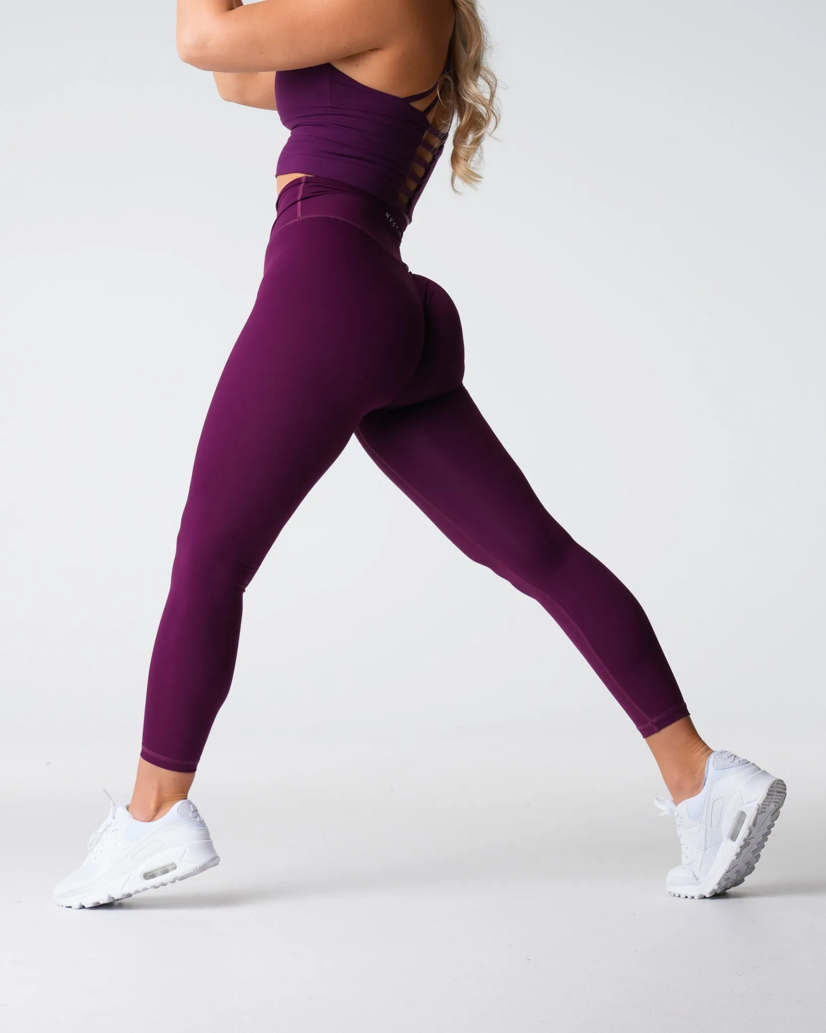 Plum Signature 2.0 Leggings sold by NVGTN product image thumbnail 4
