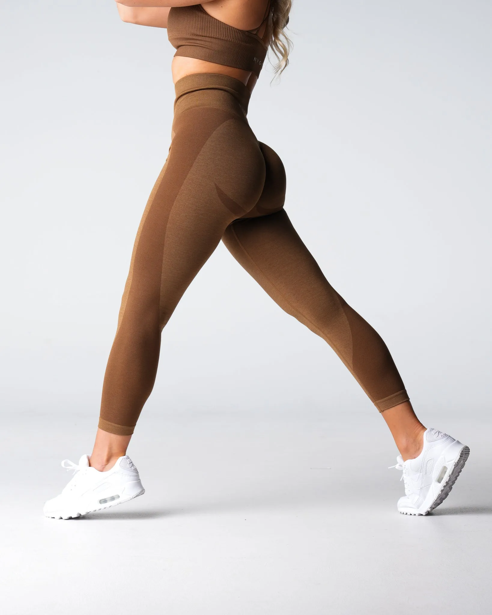 Mocha Contour 2.0 Seamless Leggings sold by NVGTN product image thumbnail 3