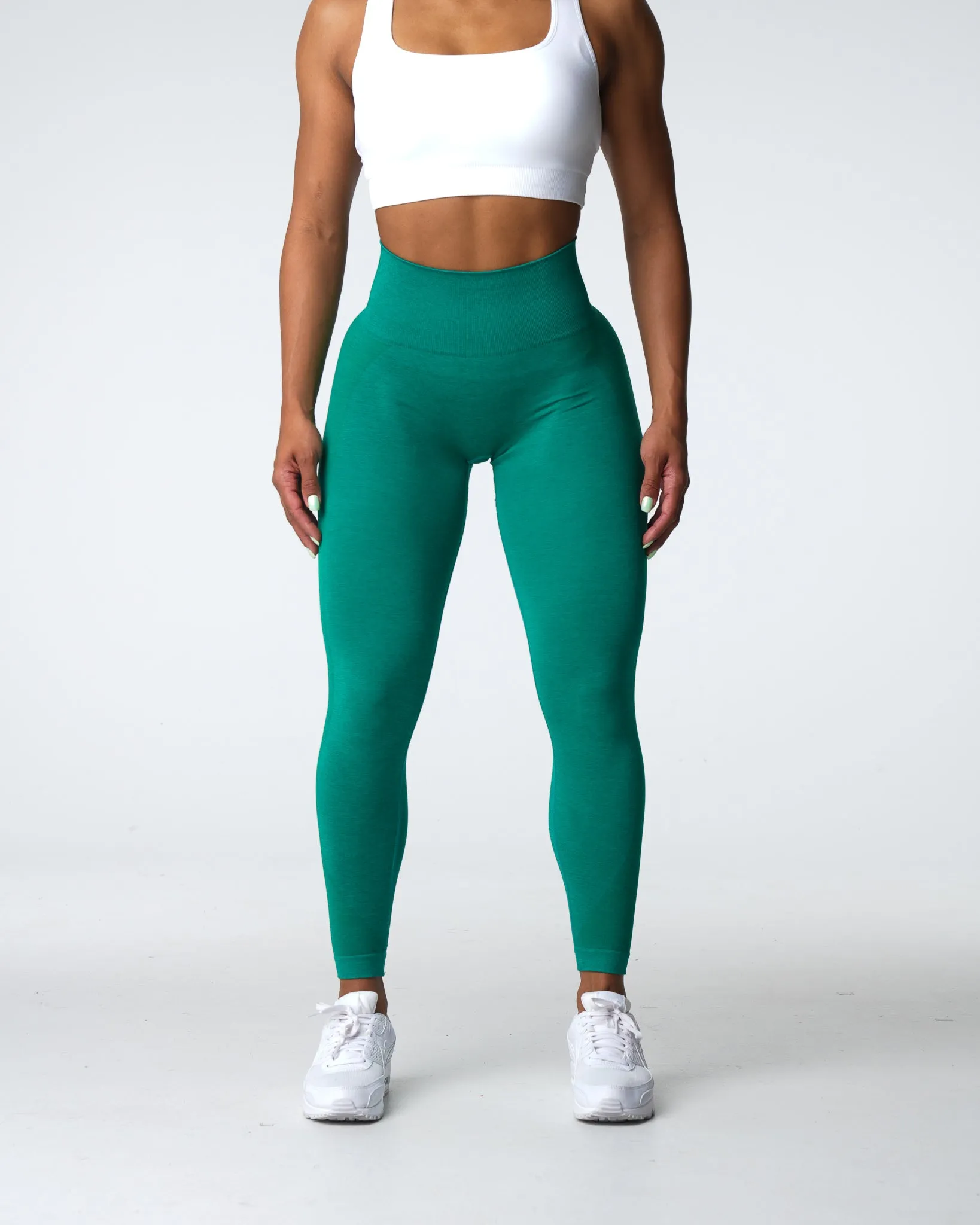 Jade Contour 2.0 Seamless Leggings sold by NVGTN product image thumbnail 3
