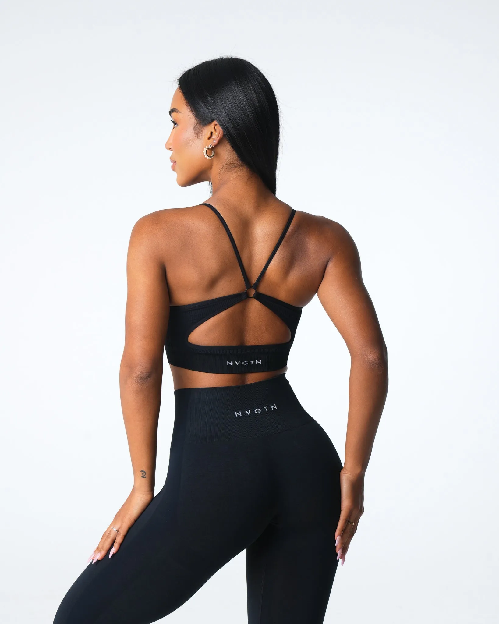 Black Glimpse Ribbed Seamless Bra sold by NVGTN product image thumbnail 4