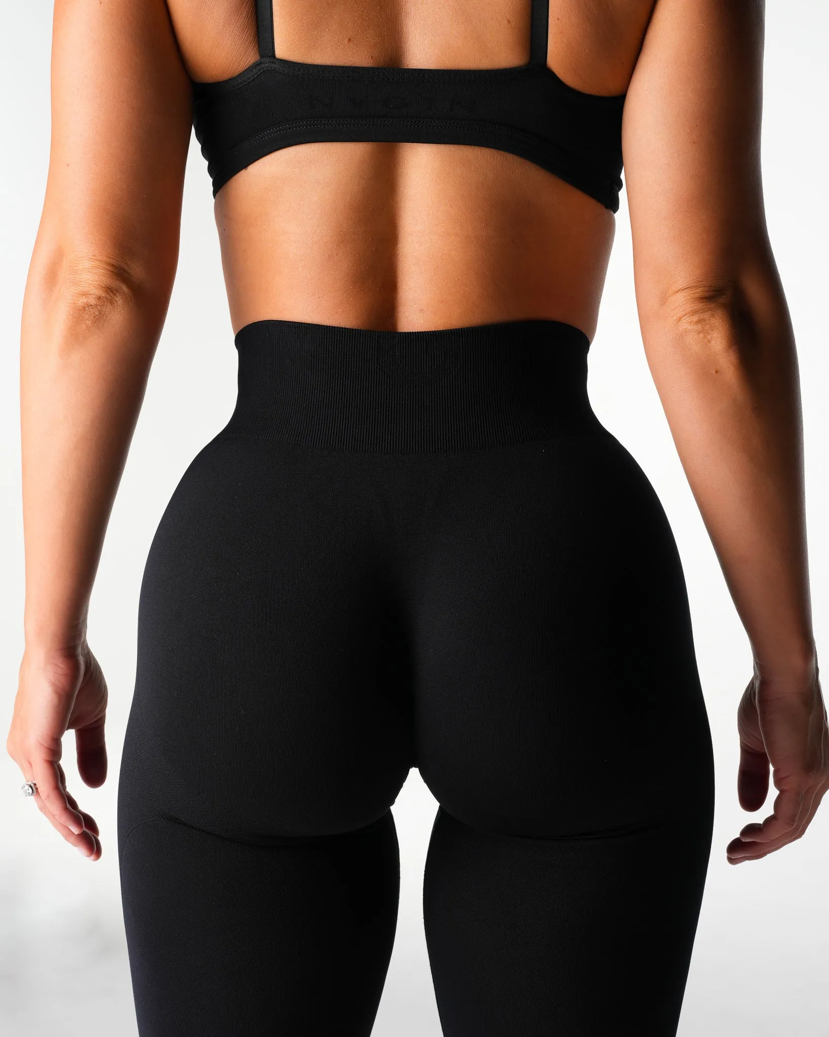 Black Edge Seamless Leggings sold by NVGTN product image thumbnail 2