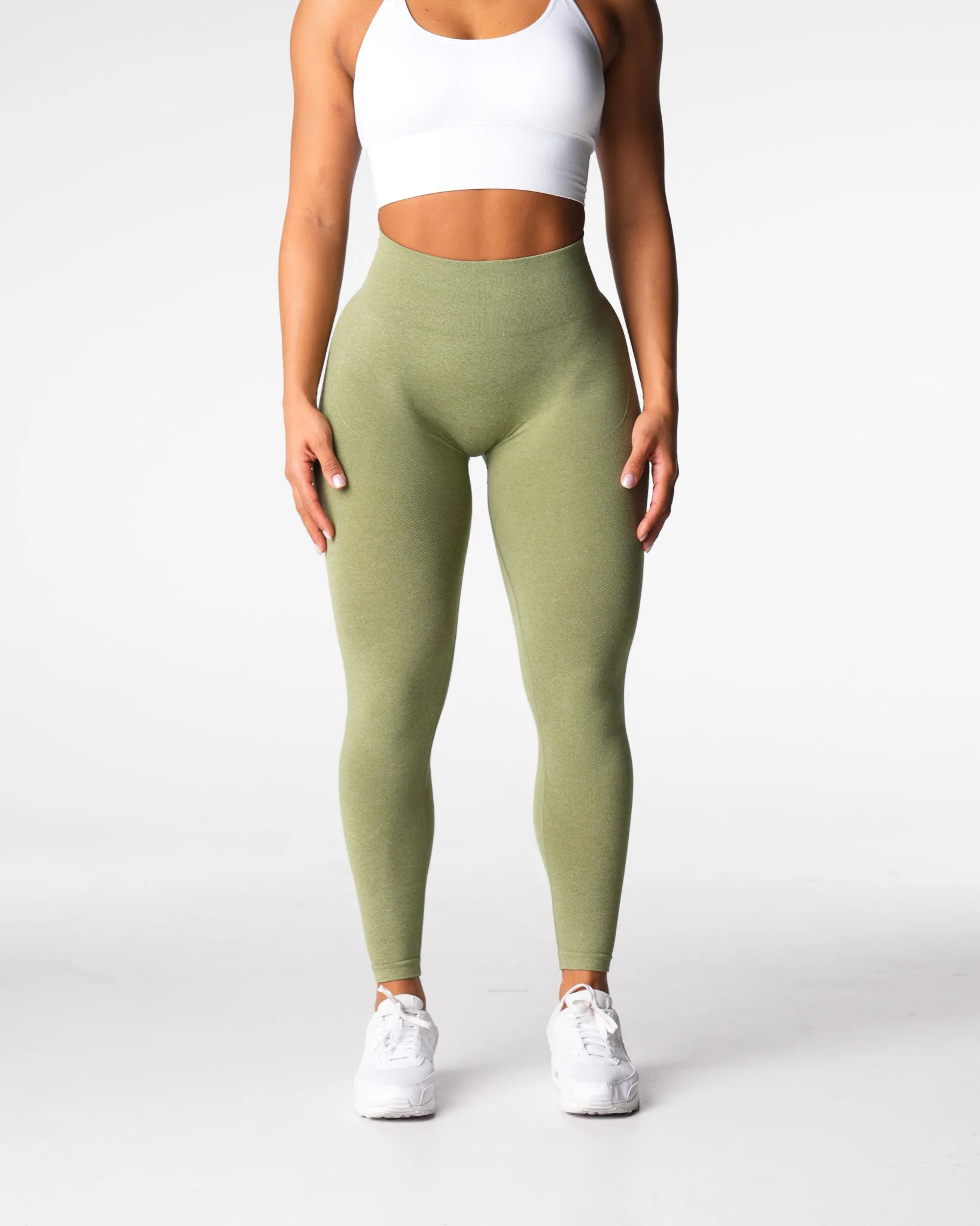 Meadow Lift Seamless Leggings sold by NVGTN product image thumbnail 4