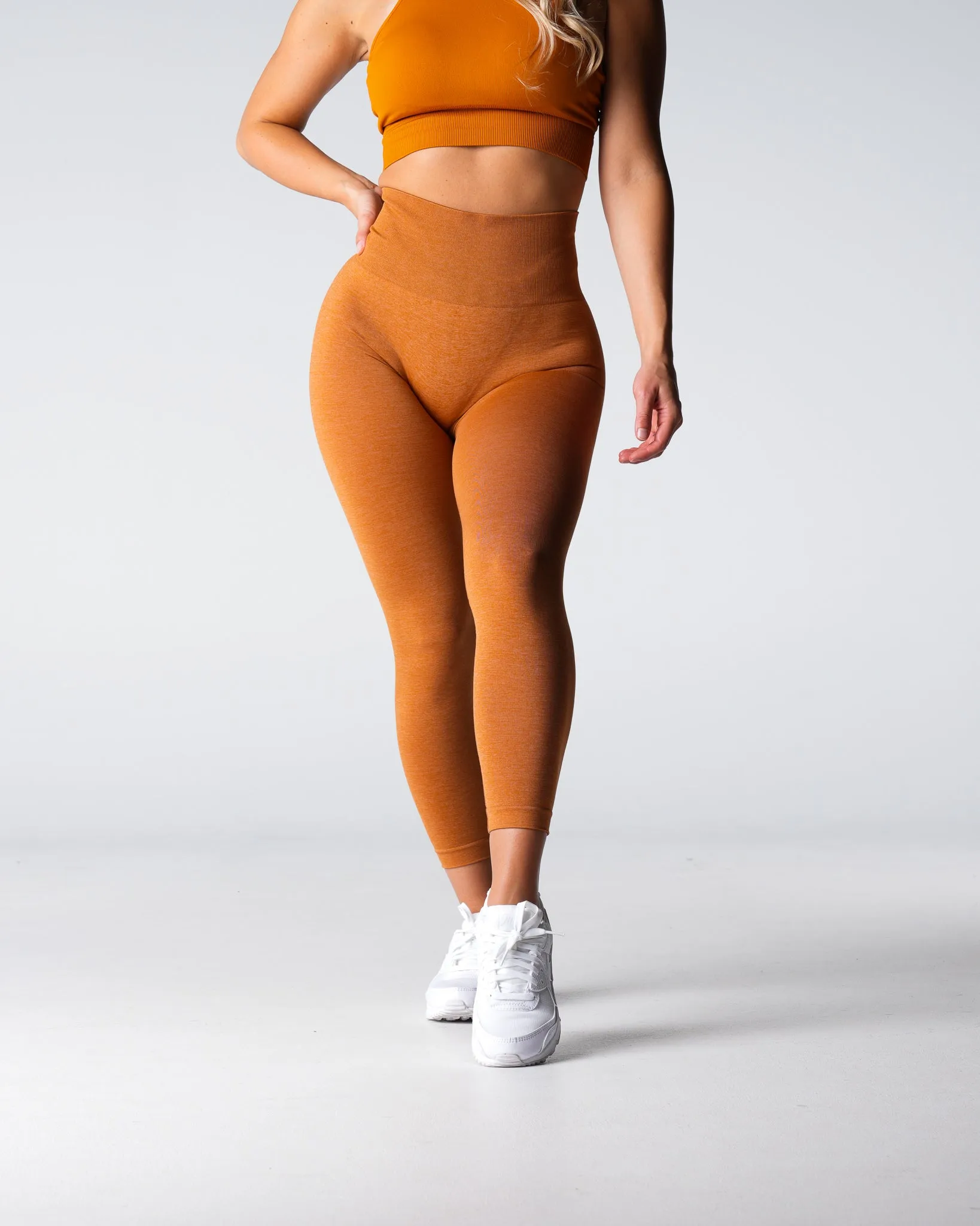 Terracotta Shape Seamless Leggings sold by NVGTN product image thumbnail 4