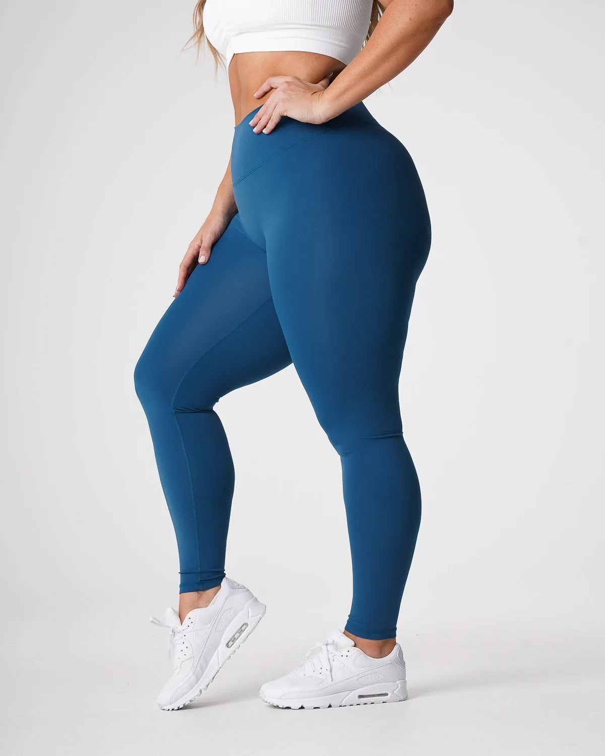Pacific Blue Signature 2.0 Leggings sold by NVGTN product image thumbnail 2