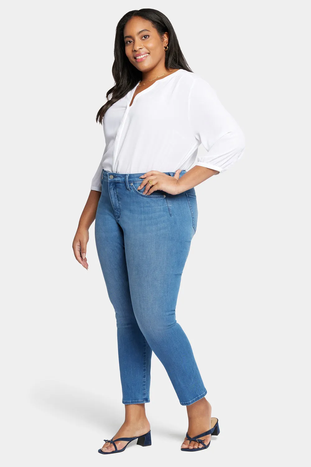Le Silhouette Sheri Slim Jeans In Plus Size - Stunning sold by NYDJ product image thumbnail 5