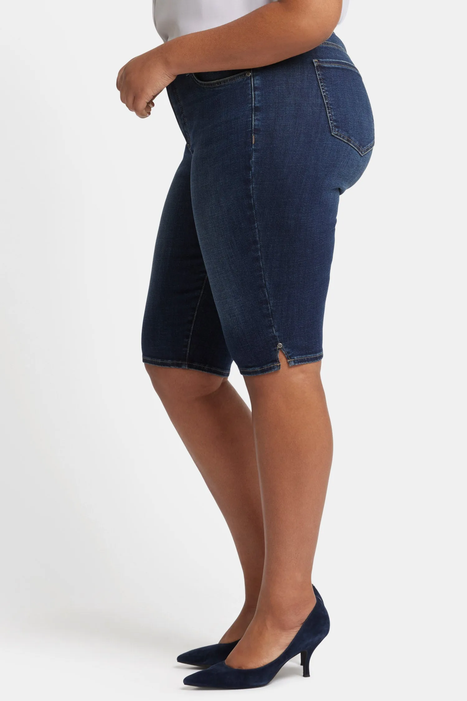 Sophie Bike Capri Jeans In Plus Size - Lotus Gardens sold by NYDJ product image thumbnail 3