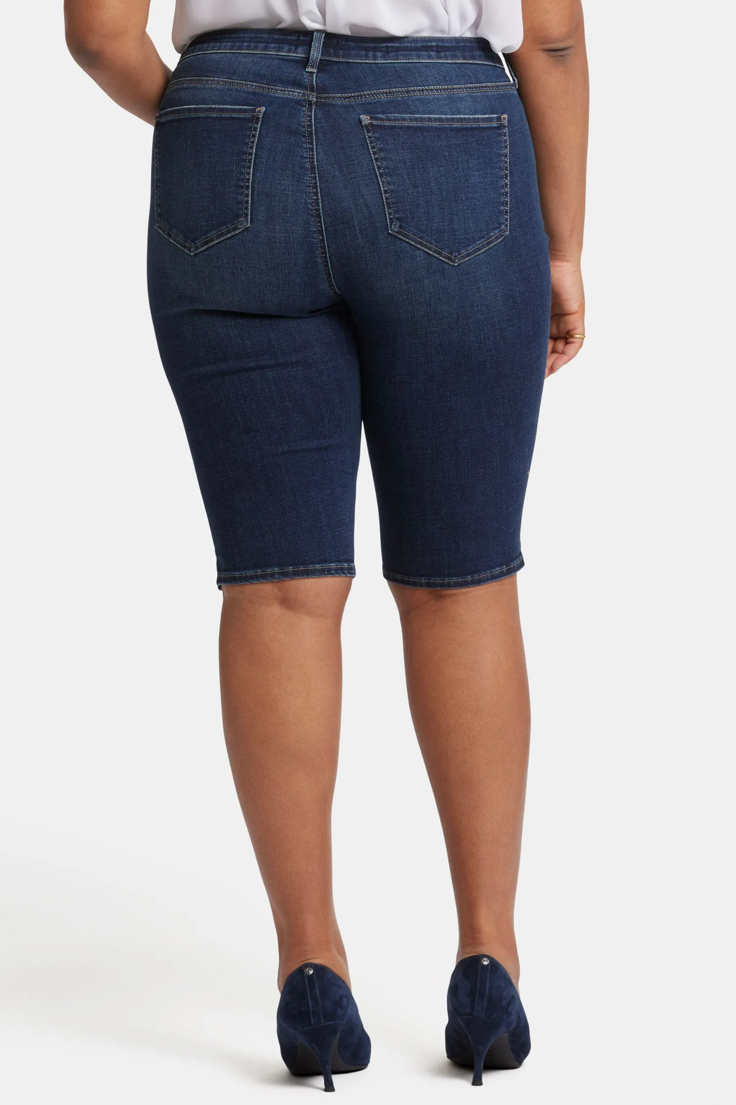 Sophie Bike Capri Jeans In Plus Size - Lotus Gardens sold by NYDJ product image thumbnail 2