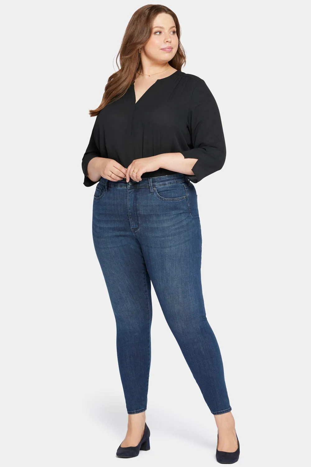 Le Silhouette Ami Skinny Jeans In Plus Size - Precious sold by NYDJ