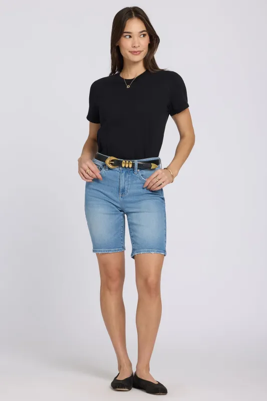 Ella Denim Shorts In Petite - Vista Lakes made by NYDJ