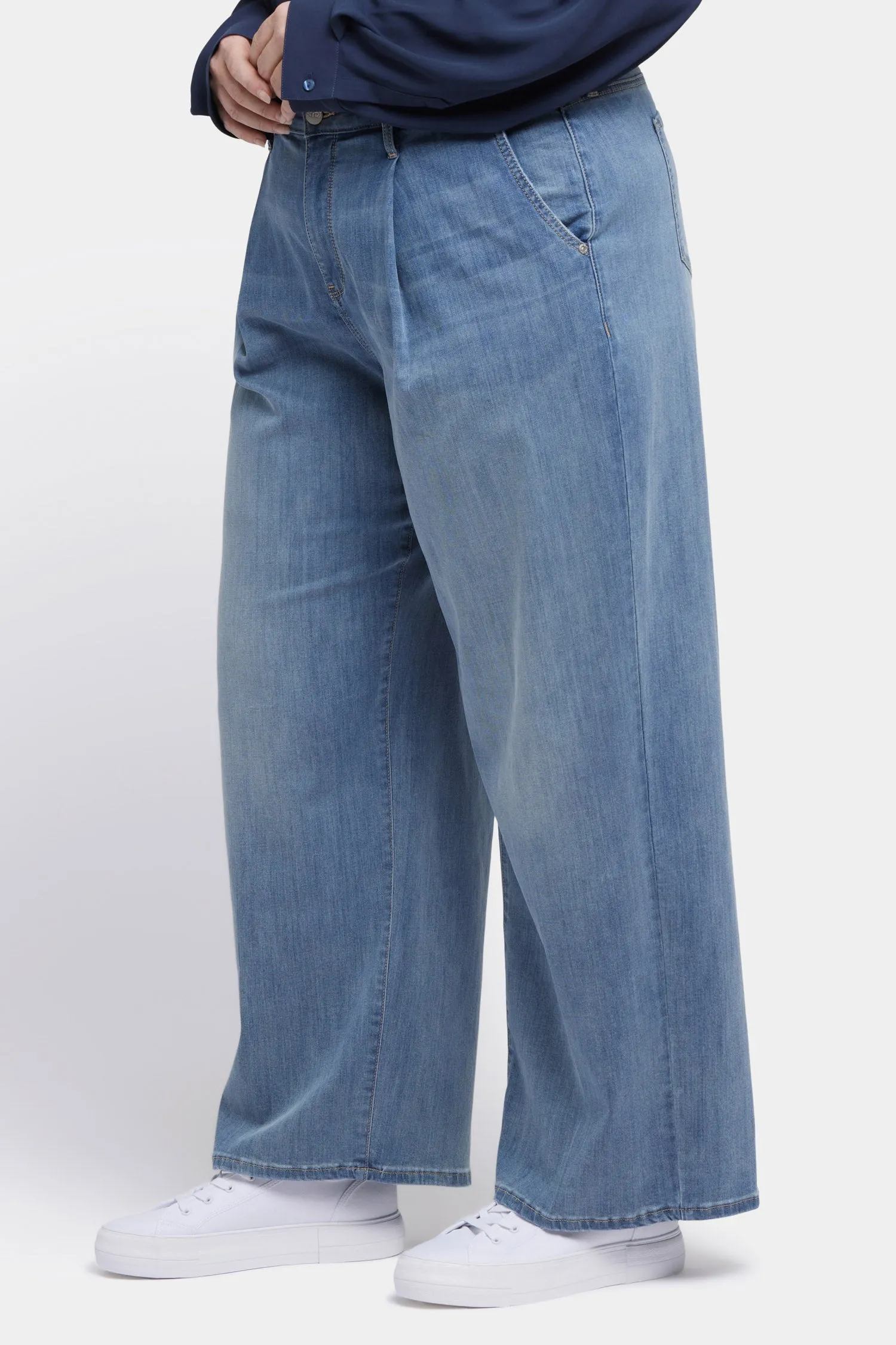 Teresa Wide Leg Ankle Jeans In Plus Size - Indigo Stream sold by NYDJ product image thumbnail 3