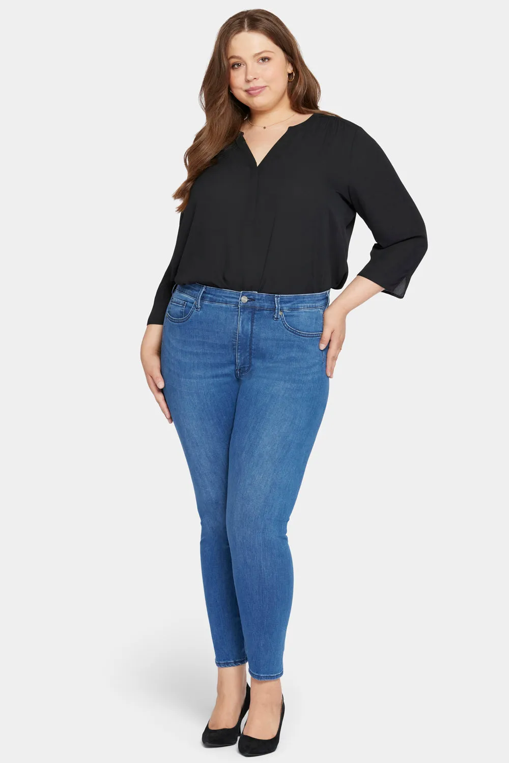 Le Silhouette Ami Skinny Jeans In Plus Size - Amour sold by NYDJ