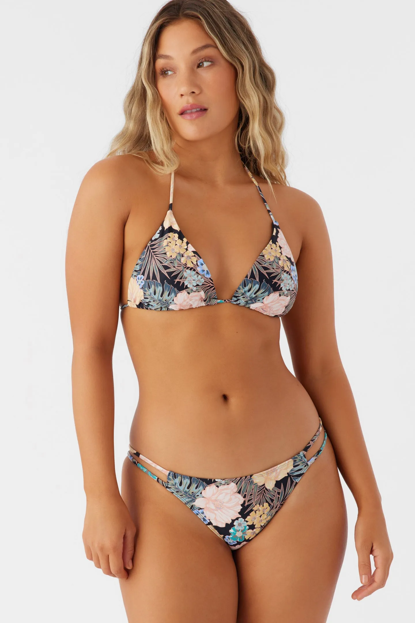 MACAW TROPICAL CARDIFF CHEEKY BOTTOMS sold by O'Neill product image thumbnail 2