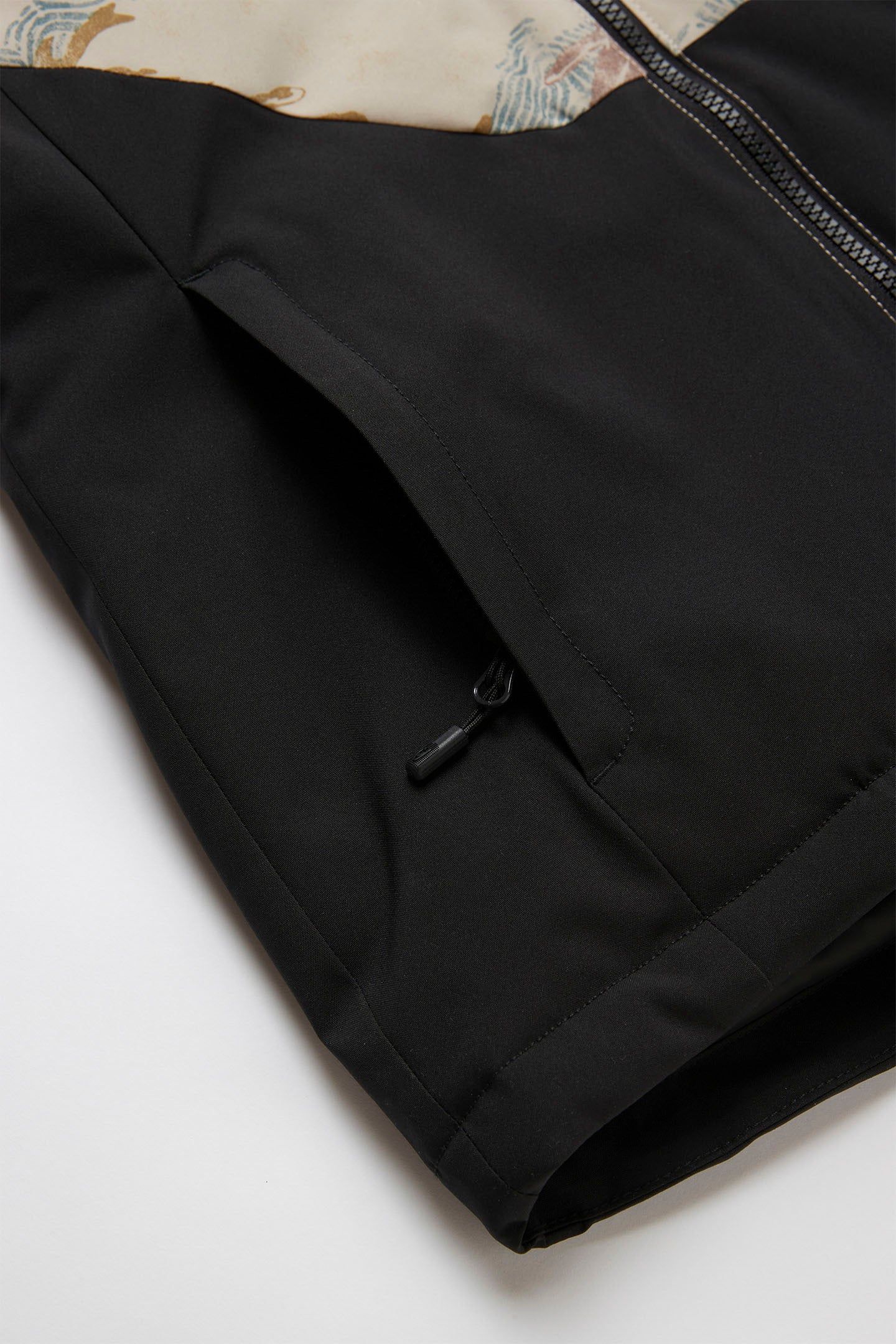 DIAMOND JACKET sold by O'Neill product image thumbnail 9