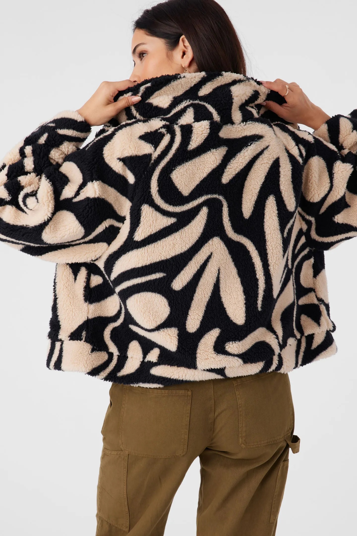 RORI BEACH HUT GEO HIGH PILE FLEECE CROPPED JACKET sold by O'Neill product image thumbnail 2