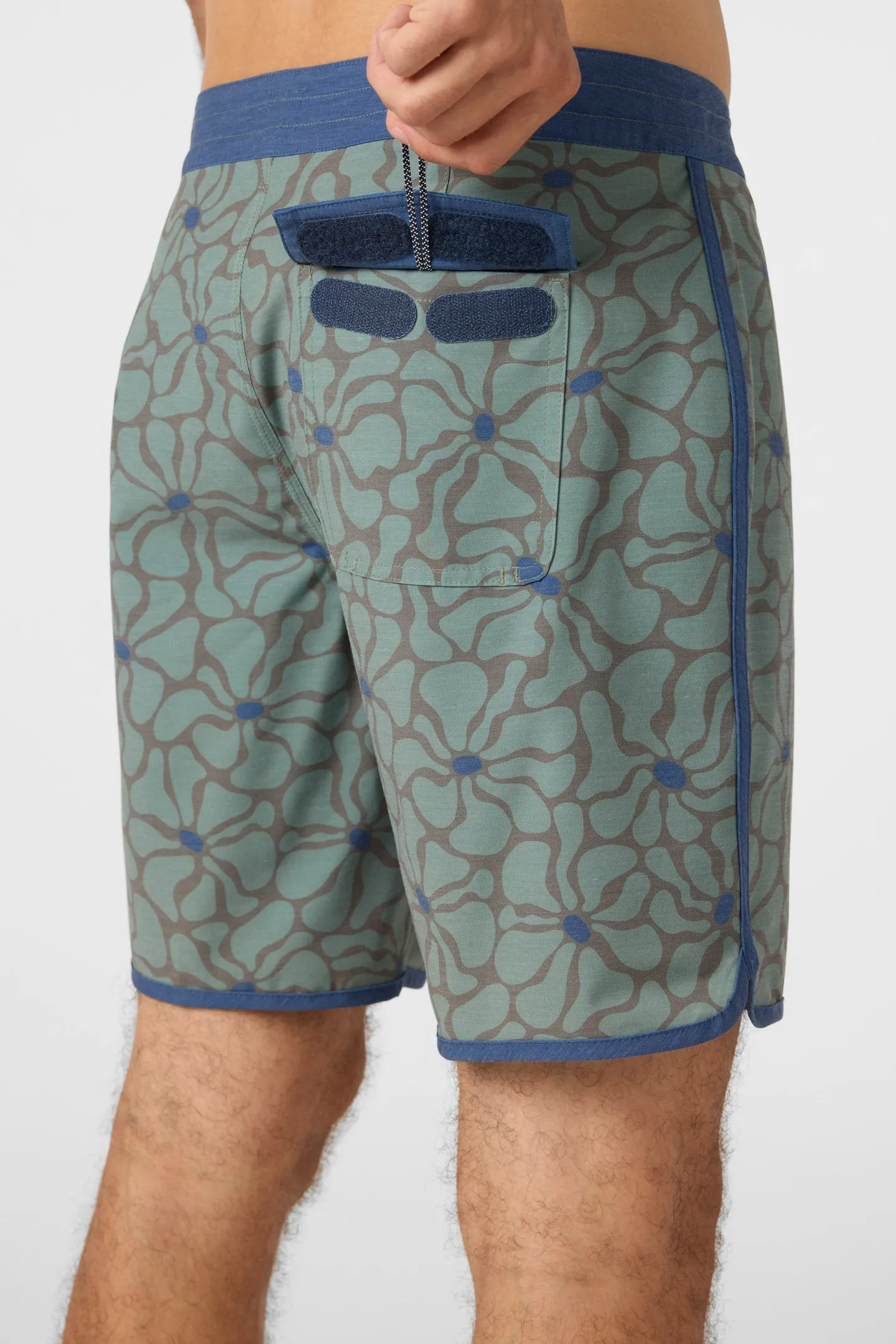 O'RIGINALS PRINT SCALLOP 18" BOARDSHORTS sold by O'Neill product image thumbnail 5