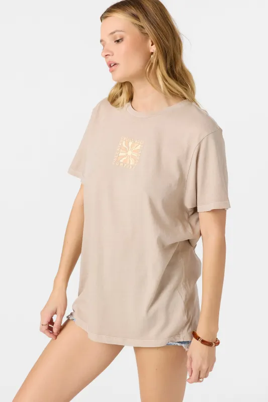SEEKING SUNSETS TEE sold by O'Neill