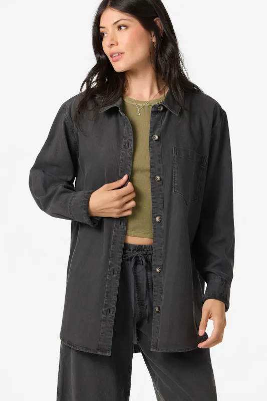 Sevie Shacket sold by O'Neill