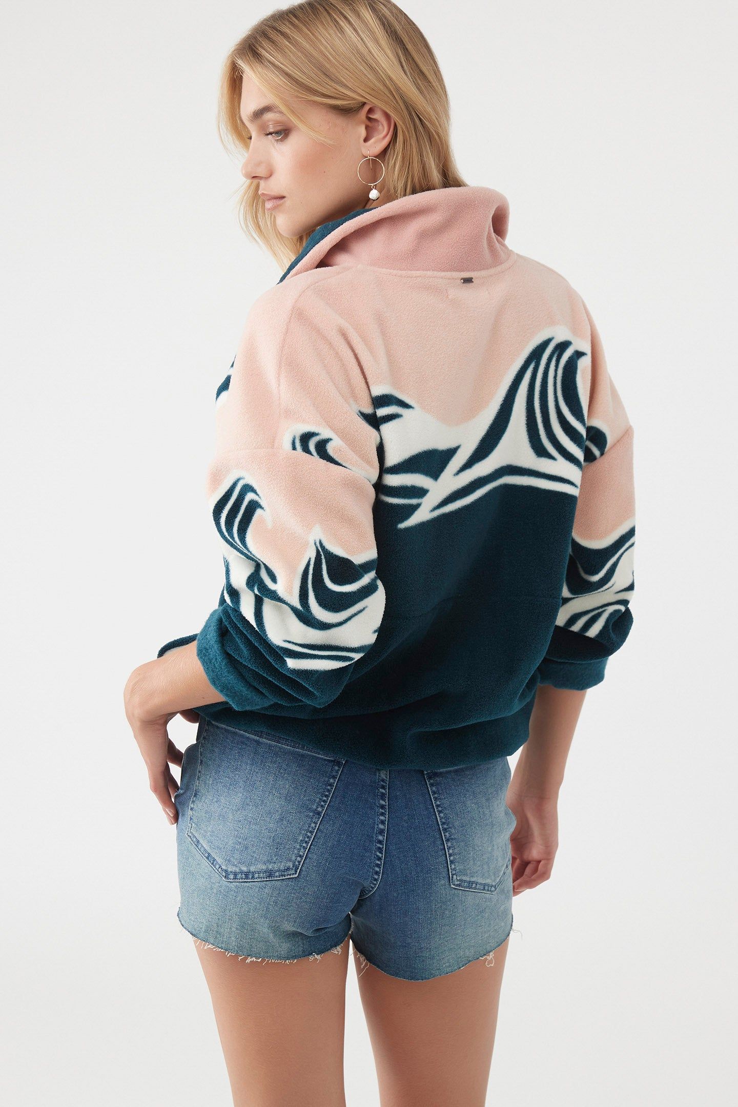 SIERRA SUPERFLEECE WAVE PULLOVER sold by O'Neill product image thumbnail 8