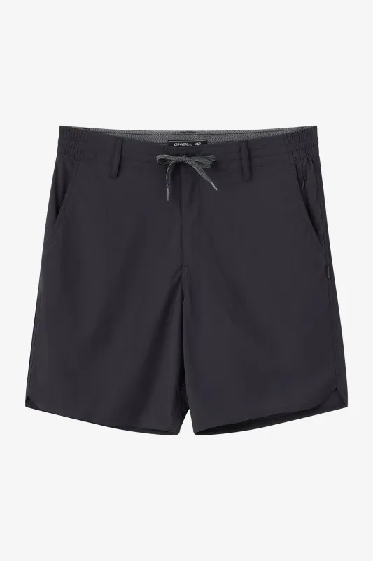 TRVLR Halfback 18" Hybrid Shorts made by O'Neill