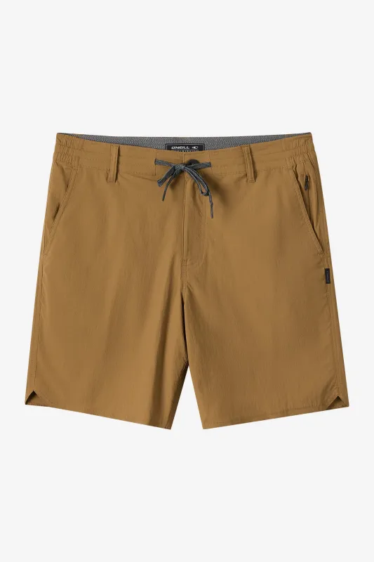 TRVLR Halfback 18" Hybrid Shorts made by O'Neill