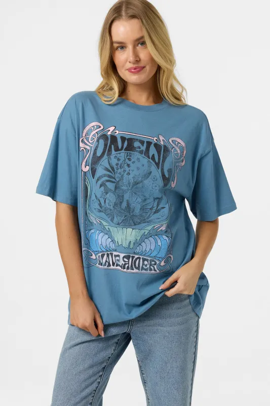 Wave Rider Oversized Tee made by O'Neill