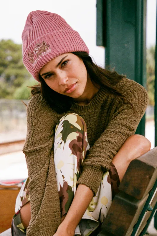 WOMEN'S MARKET EMBROIDERY BEANIE sold by O'Neill